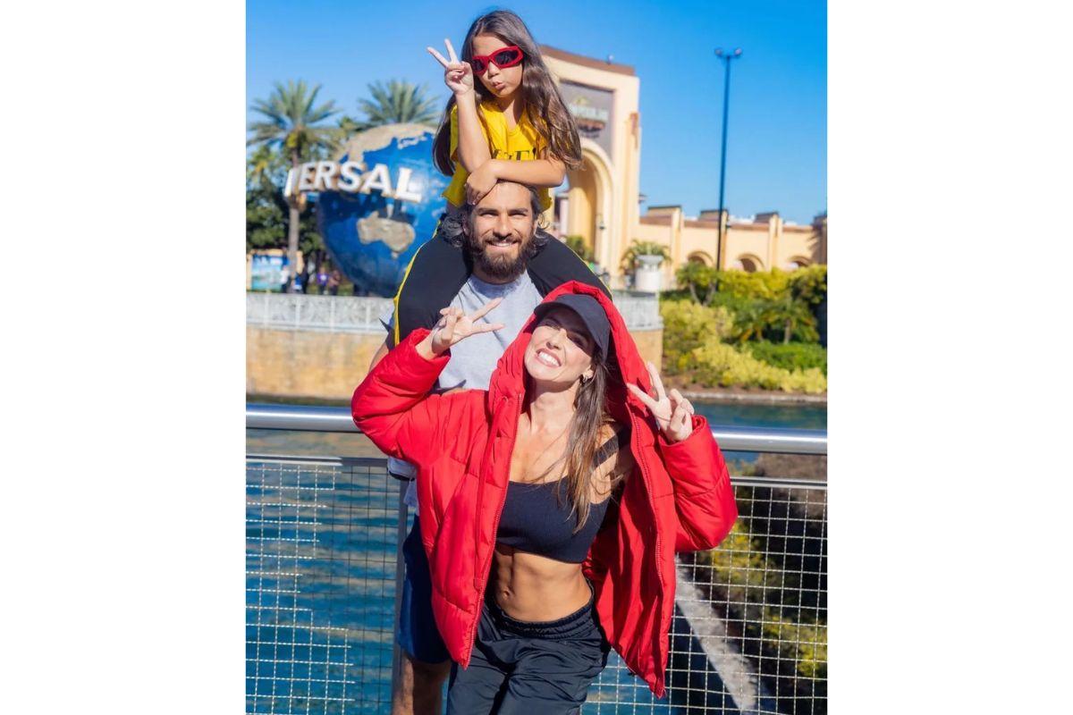 Deborah, o marido Hugo e Maria Flor