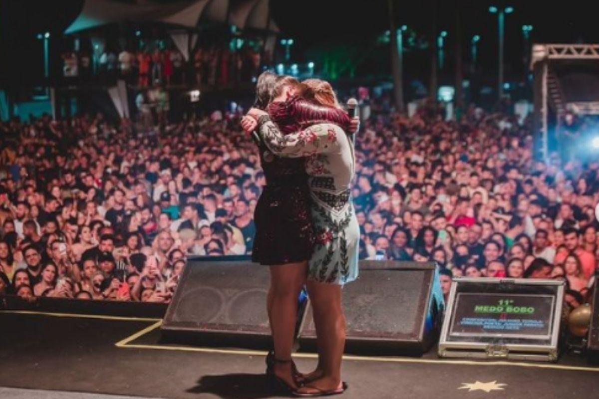 Maiara e Maraísa comemoram aniversário