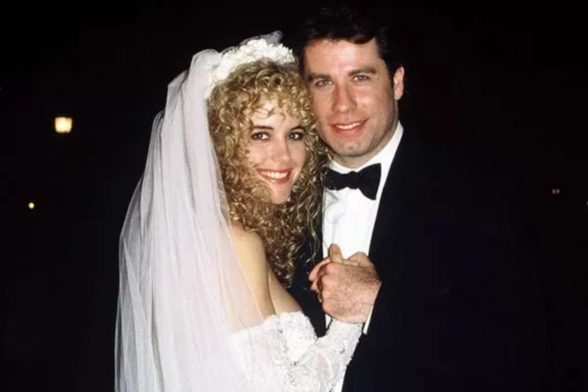 John Travolta homenageia a falecida esposa durante o Dia das Mães