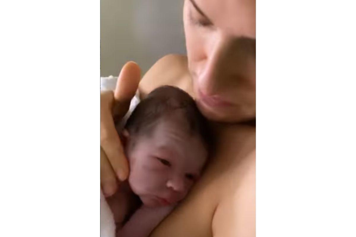 Zyan, filho de Giovanna Ewbank e Bruno Gagliasso após o nascimento