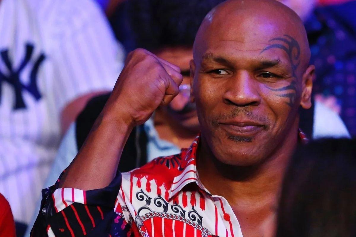Mike Tyson disse que aprendeu a se defender nas brigas de rua em que se metia desde que a mãe morreu