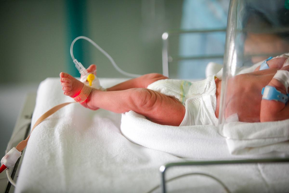 Hospital deve pagar pais do bebê que nasceu com sequelas após usarem técnica de parto ultrapassada