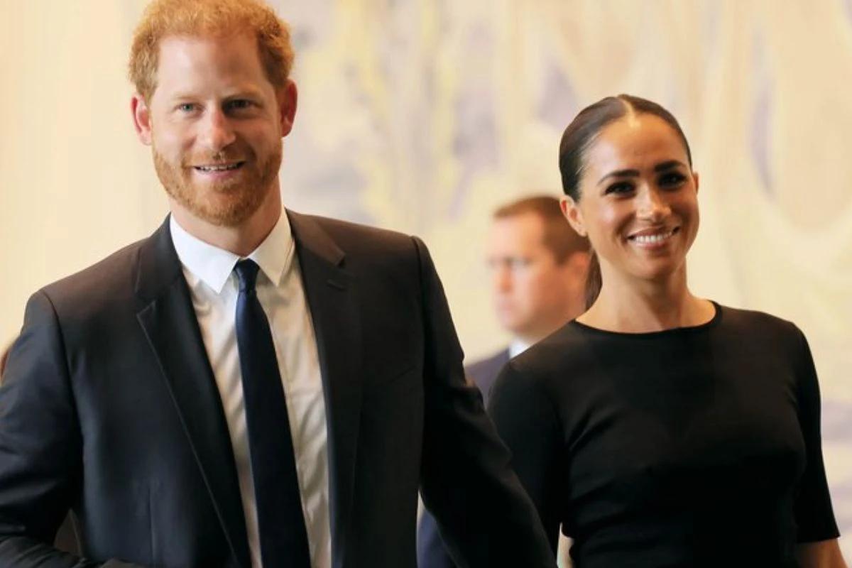 Harry e Meghan lado a lado
