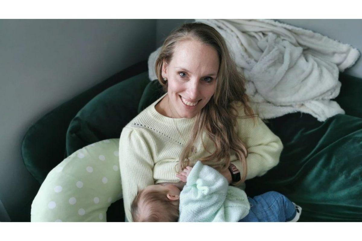 Quando Lily nasceu, Clare disse que sabia que algo não estava certo com sua alimentação imediatamente
