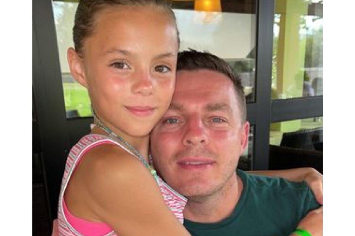 Lola e o pai, Chris