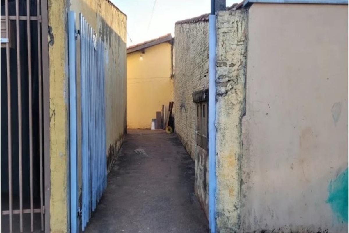 O portão da casa da vítima havia sido arrombado