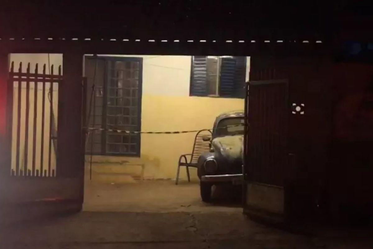 Fachada da casa que aconteceu o crime