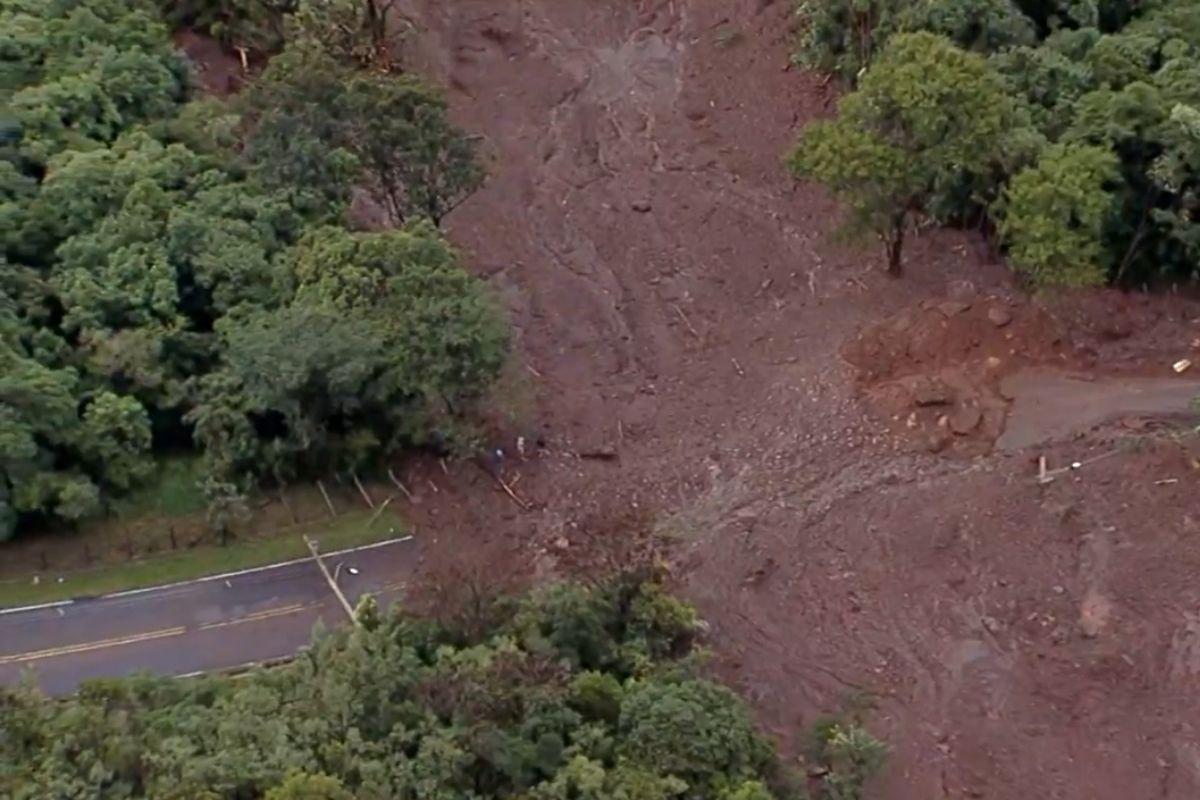Imagens aéreas mostram o trecho em que o carro da família foi encontrado
