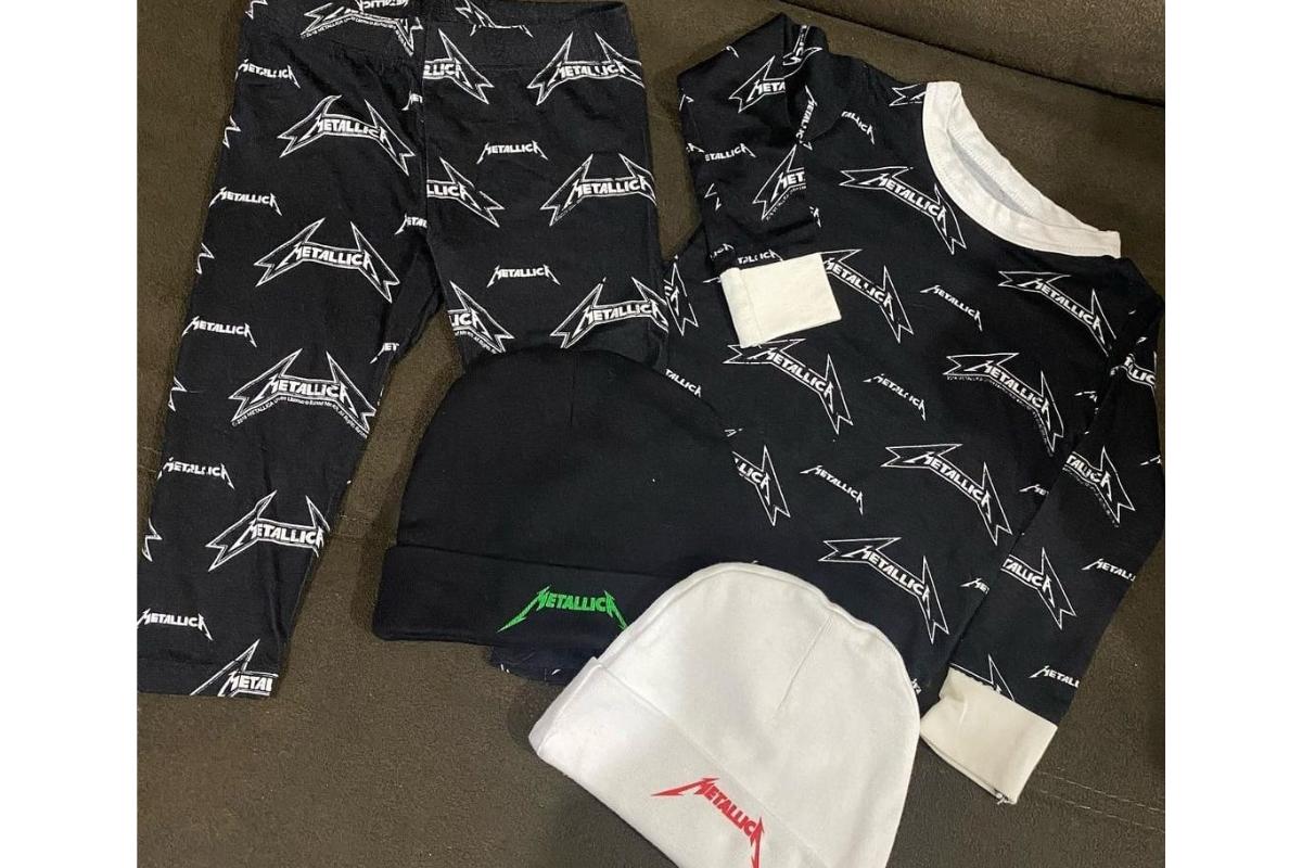 Casal que deu à luz durante show do Metallica ganha presente inédito da banda