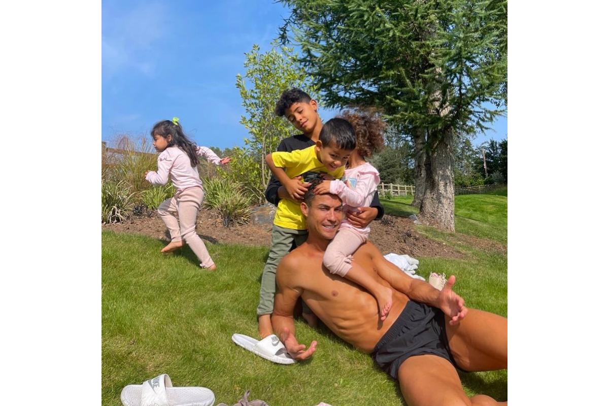 Cristiano Ronaldo e seus filhos