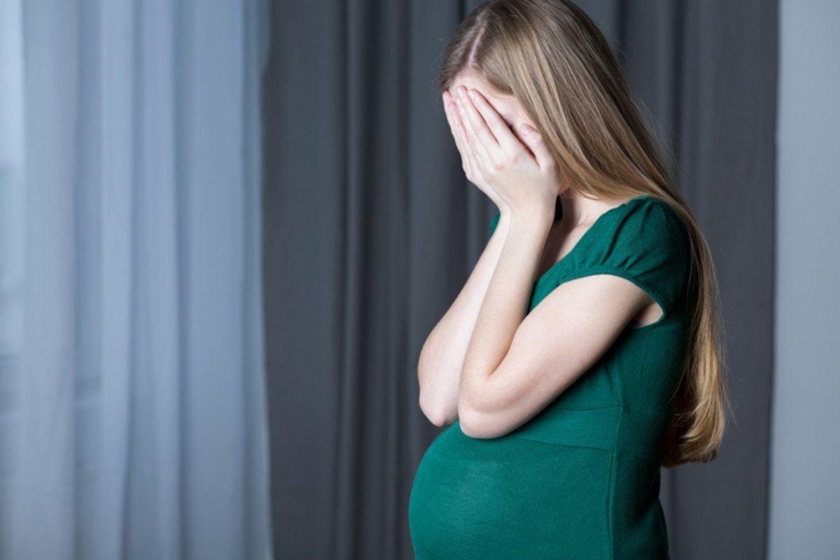 Mãe se revolta após irmão roubar nome do filho dela por “não ter outra opção”