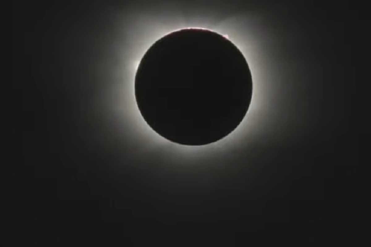 O eclipse solar total pôde ser visto da Antártica e foi filmado pela NASA