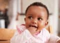 Falta de sorriso no bebê: o que isso pode indicar sobre o desenvolvimento infantil