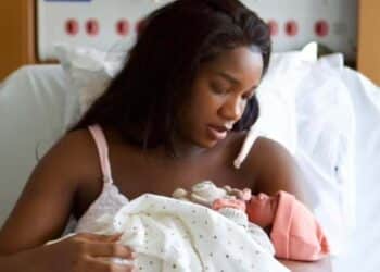 Iza sobre maternidade: “Nada te prepara para esse momento”