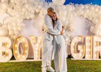 Richarlison compartilha fotos do chá revelação de seu filho com Amanda Araújo