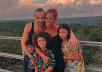 Aline Wirley comemora primeiro da adoção dos filhos: “História cheia de desafios”