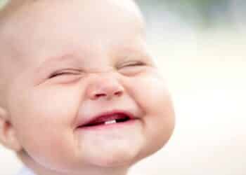 Primeira dentição: como ajudar seu bebê a passar por essa fase com mais conforto
