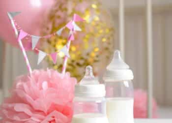 Como organizar um chá de bebê? Saiba dicas e brincadeiras para um evento perfeito