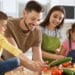 Receitas, risadas e aprendizado: O poder de cozinhar em família!