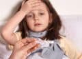 O que fazer quando seu filho está com febre? Saiba possíveis causas e como lidar