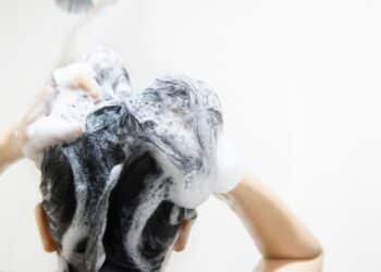 Quais sãos os shampoos proibidos pela Anvisa? Saiba se o seu está na lista
