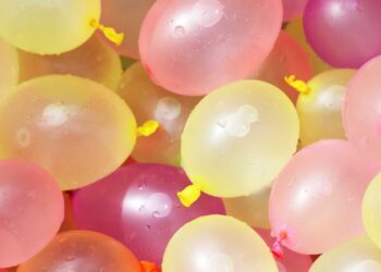 Cor do líquido amniótico: o que significa e quando se preocupar?