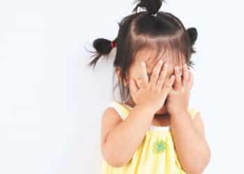 Como lidar com crianças tímidas? Conheça dicas de como encorajar seu filho