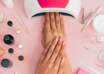 Pode fazer unhas gel estando grávida? Saiba os riscos e cuidados que devem ser tomados