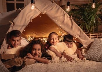 Brincadeiras de cabana, como criar um refúgio mágico em casa?