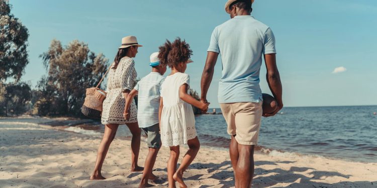 Sol, areia e diversão! Uma praia ideal para levar as crianças