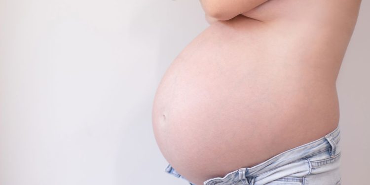 Barriga baixa é um sinal que o parto está próximo?