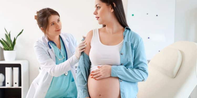 Quais os fatores que tornam uma gravidez de risco?