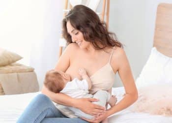 Como saber se o bebê está bem nutrido durante a amamentação?