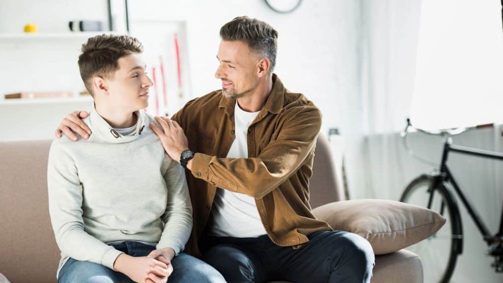 Como fortalecer a relação entre pais e adolescentes?