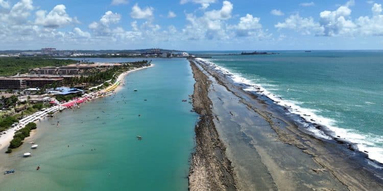 Descubra Muro Alto, destino ideal para famílias em Pernambuco