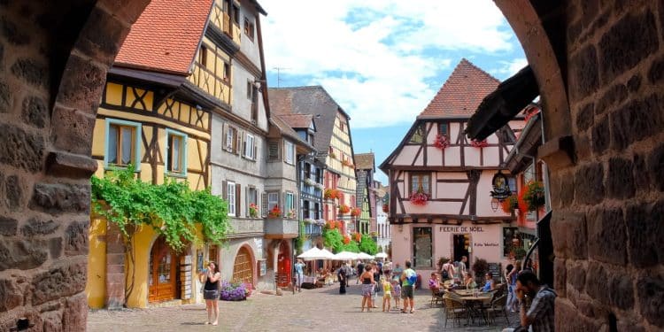 5 cidades que inspiraram os cenários mágicos da Disney