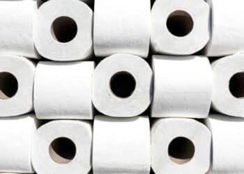 O bebê faz xixi e cocô na barriga? Entenda esse processo natural