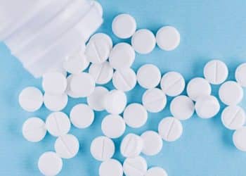 Nimesulida: por que o remédio popular no Brasil está proibido em vários países