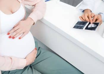 Descubra por que as grávidas não contam a gravidez em meses?