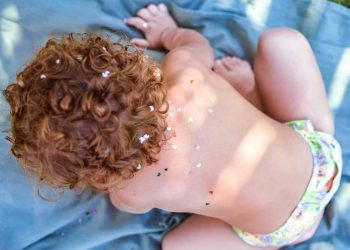 Como proteger a pele do bebê no carnaval: dicas essenciais para evitar irritações