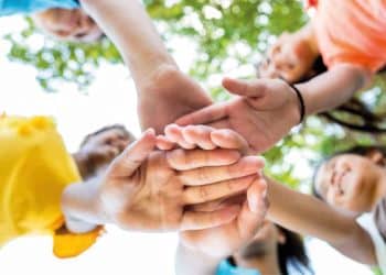 Dia da Amizade: frases para emocionar seus amigos