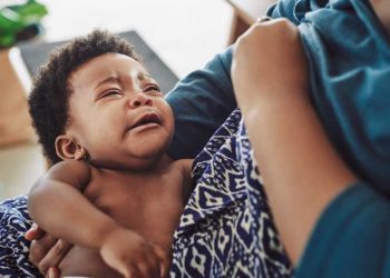 Amamentação sem sustos: como evitar engasgos do bebê