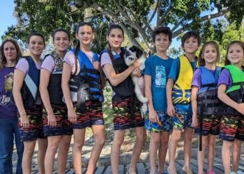 Família de 12 pessoas se veste igual todos os dias: “Uma seita”