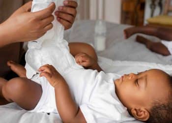 O método da higiene natural realmente elimina o uso de fraldas do bebê?