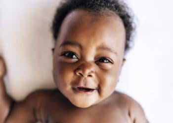 “O nome do bebê da minha irmã parece uma senha de Wi-Fi – e gerou uma treta na família!”