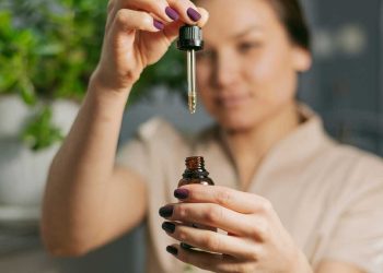 Cabelo branco? Esse óleo natural pode ser a solução