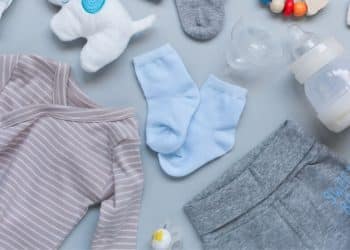 Como vestir o bebê de acordo com a temperatura: dicas essenciais para conforto