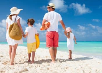 Quais as 5 melhores praias para ir com crianças?