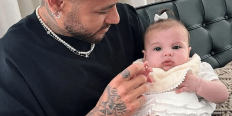 Foto de Neymar com a Filha Helena Derrete Corações – Veja o Registro!