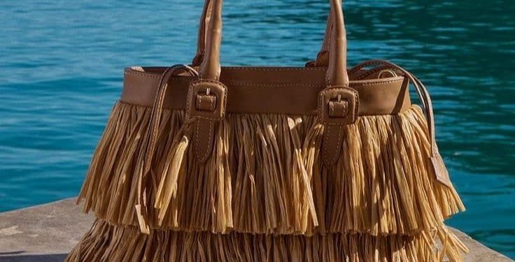 Bolsa de franja - Créditos: Pinterest/ @Lenny Niemeyer